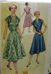 8936 MCCALLS 1952 CAP SLEEVE FLARE V-NECK DRESS PATTERN 16 34''